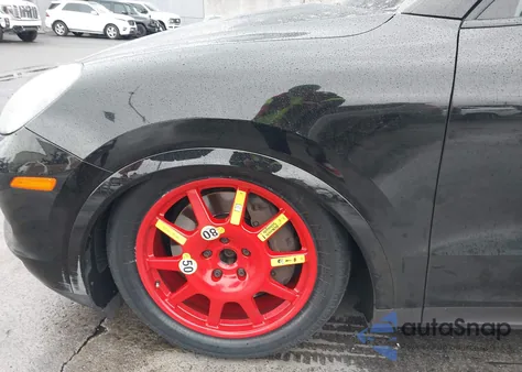 2023 Porsche Cayenne Platinum Edition z USA, uszkodzony, nr VIN WP1AA2AY0PDA08795